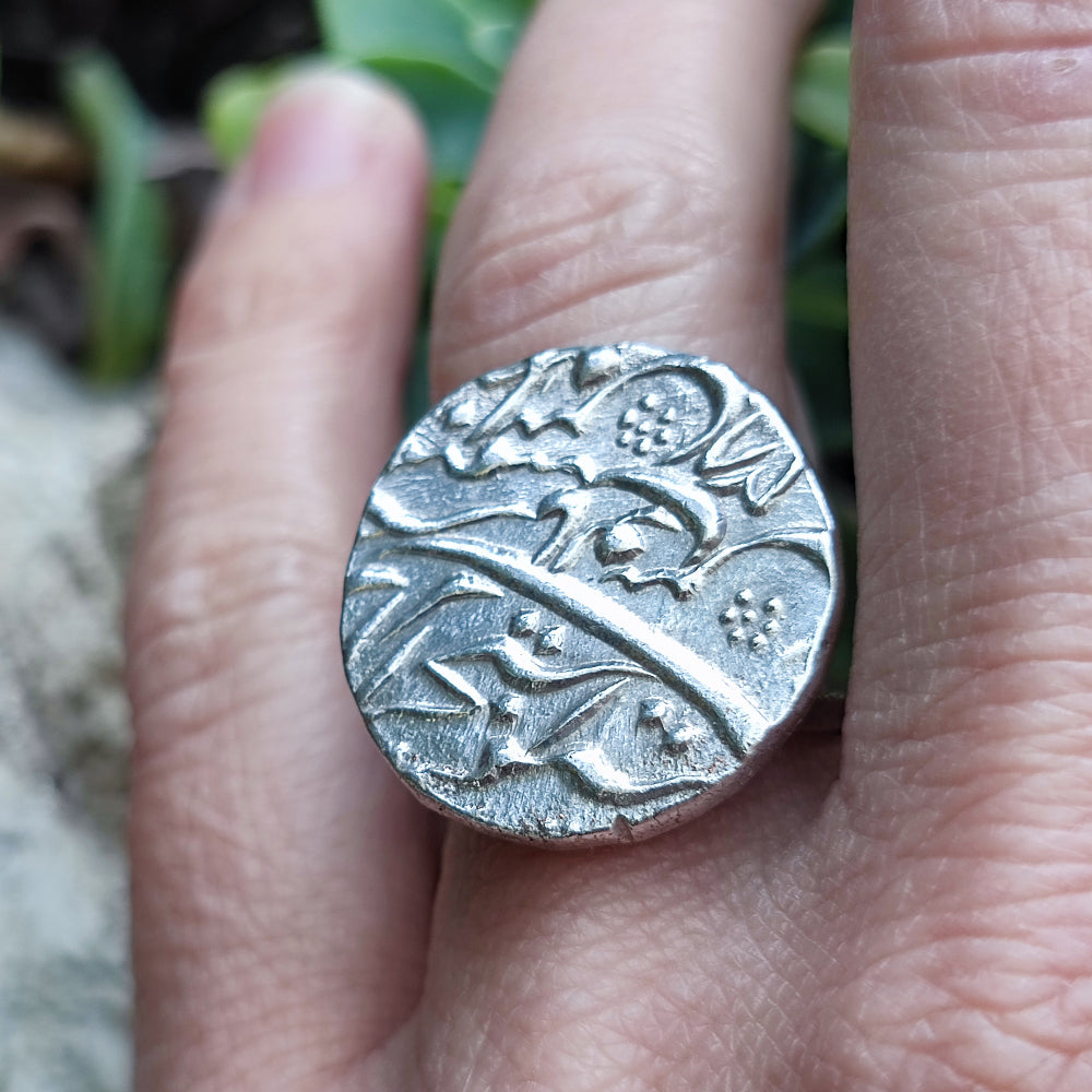 Handgefertigter Ethno-Ring aus 925er Silber – KHED