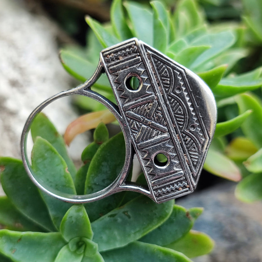 Handgefertigter Ethno-Ring aus 925er Silber – HEEMAR