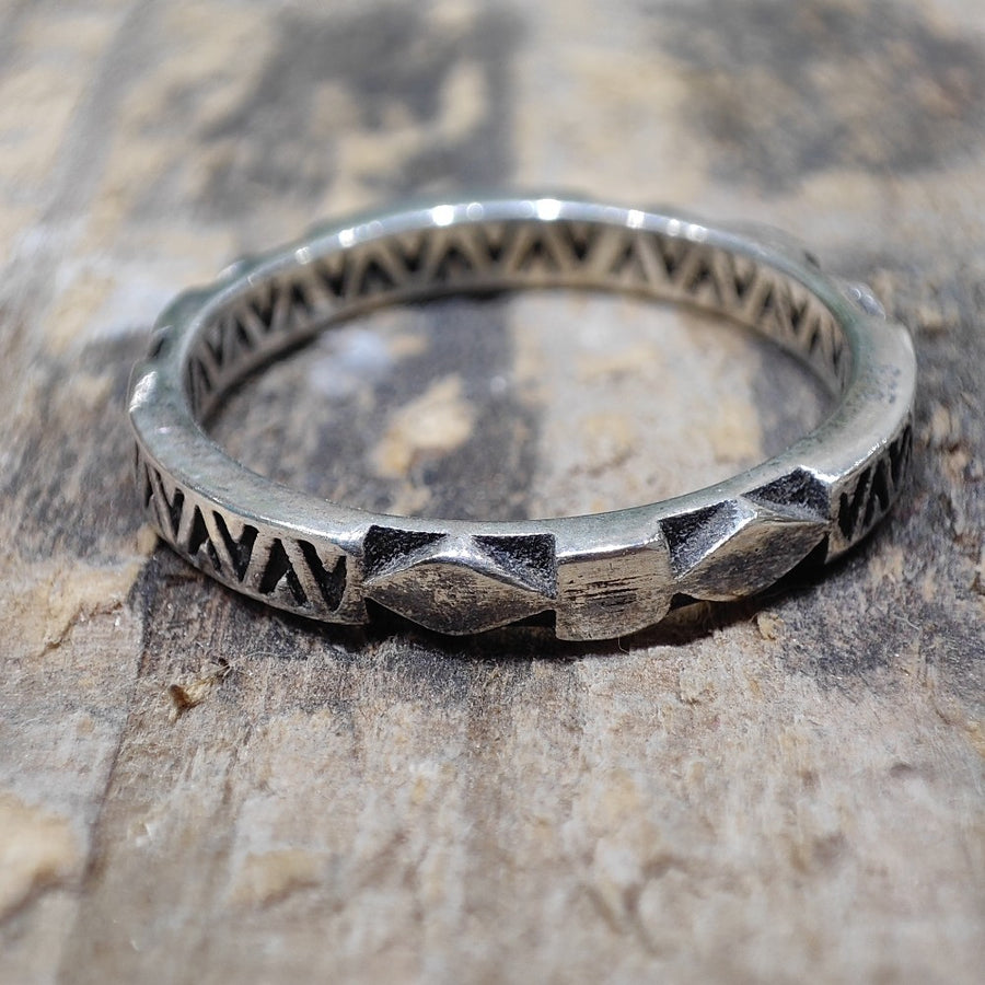 Handgefertigter Ethno-Ring aus 925er Silber – CHORI