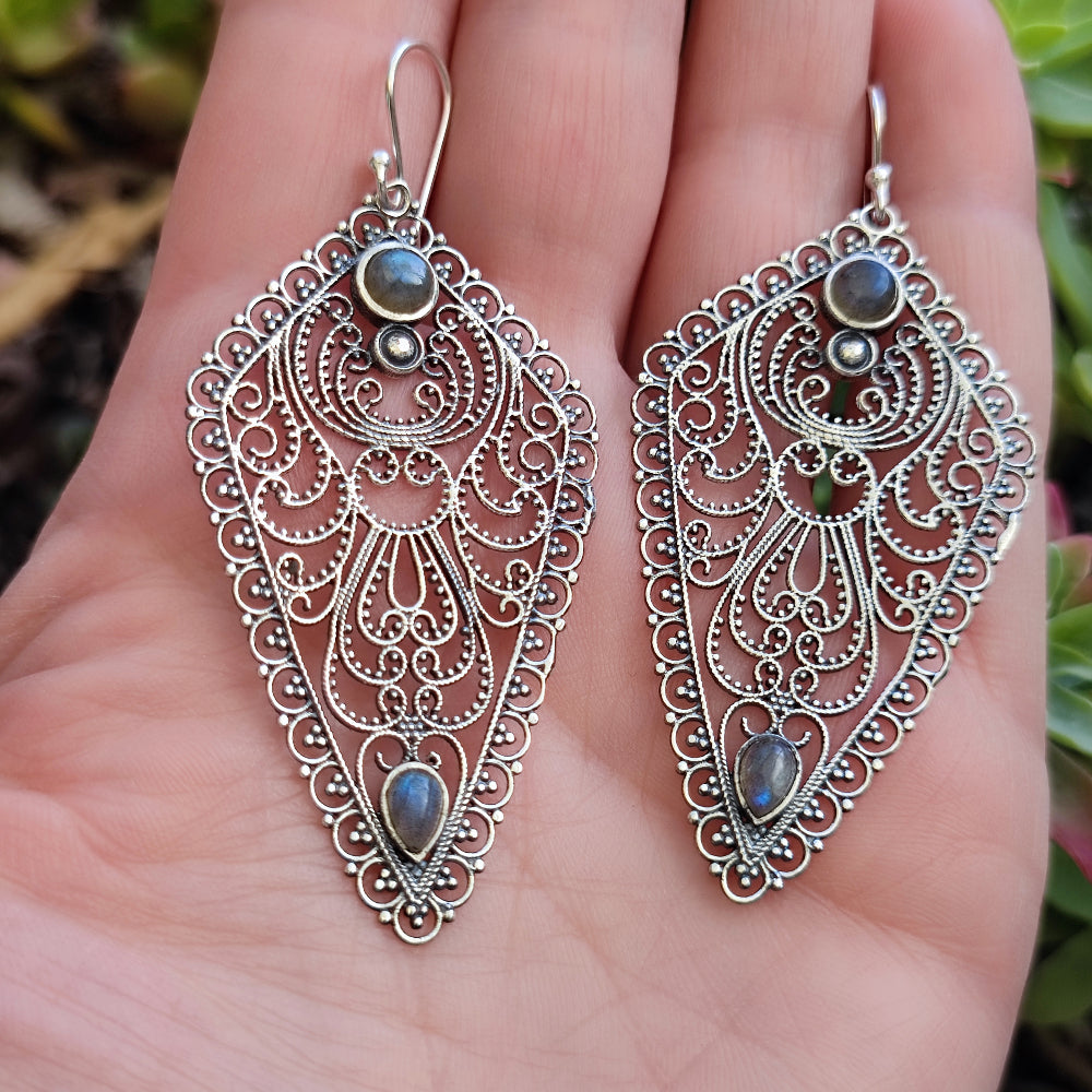 Ethnische Ohrringe aus 925er Silber mit Lapislazuli-Stein – LAKHI