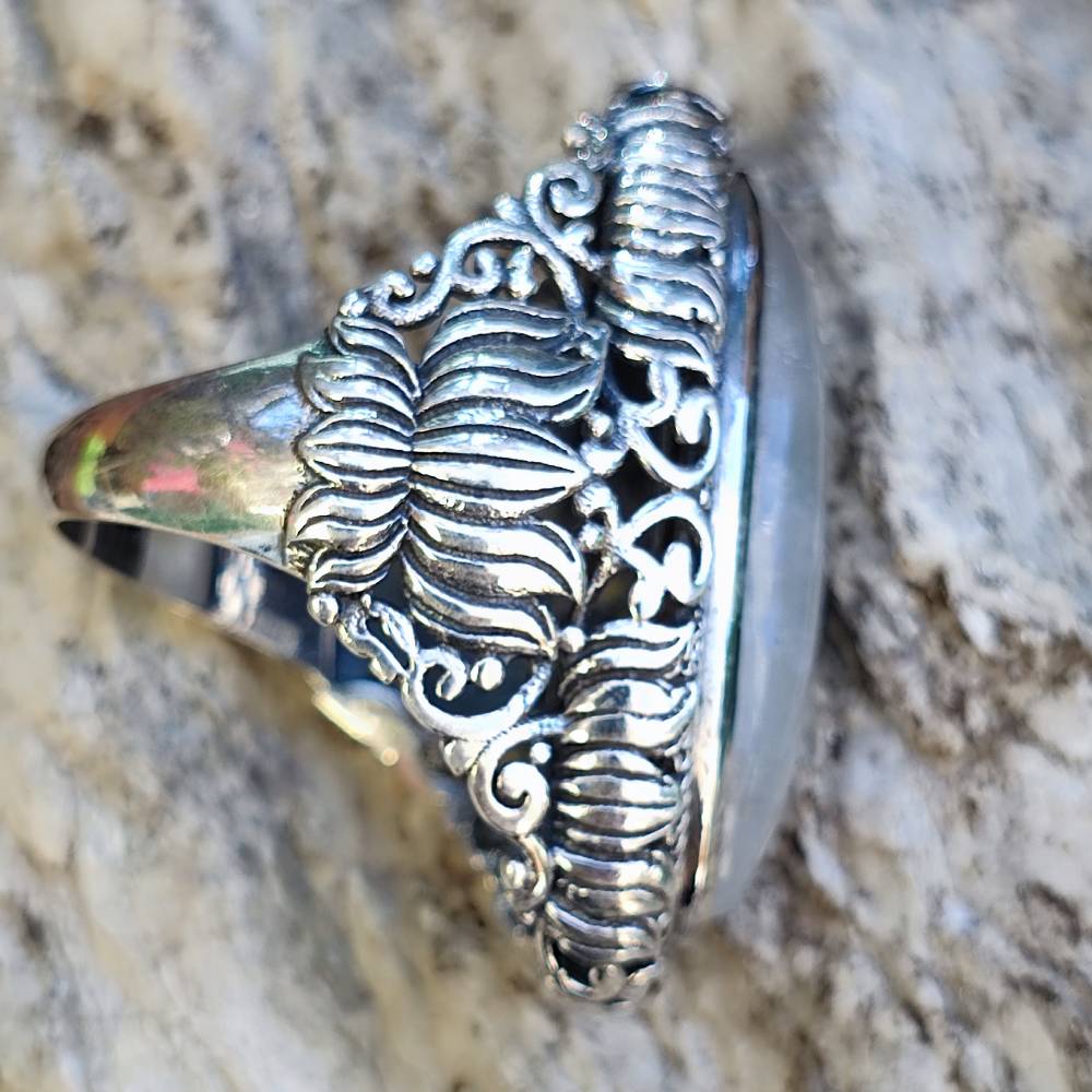 Handgefertigter Ring mit Stein in 925er Silber - UTTAM