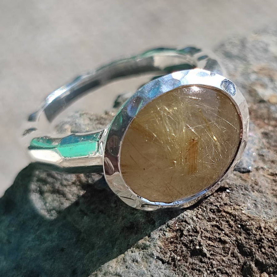 Handgefertigter Ring aus 925er Silber mit Stein - PANWAR