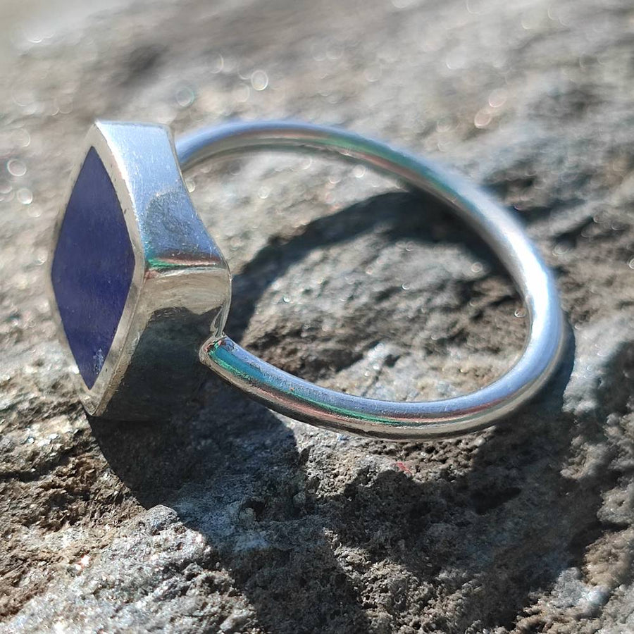 Handgefertigter Ring aus 925er Silber mit Stein - UDPURA