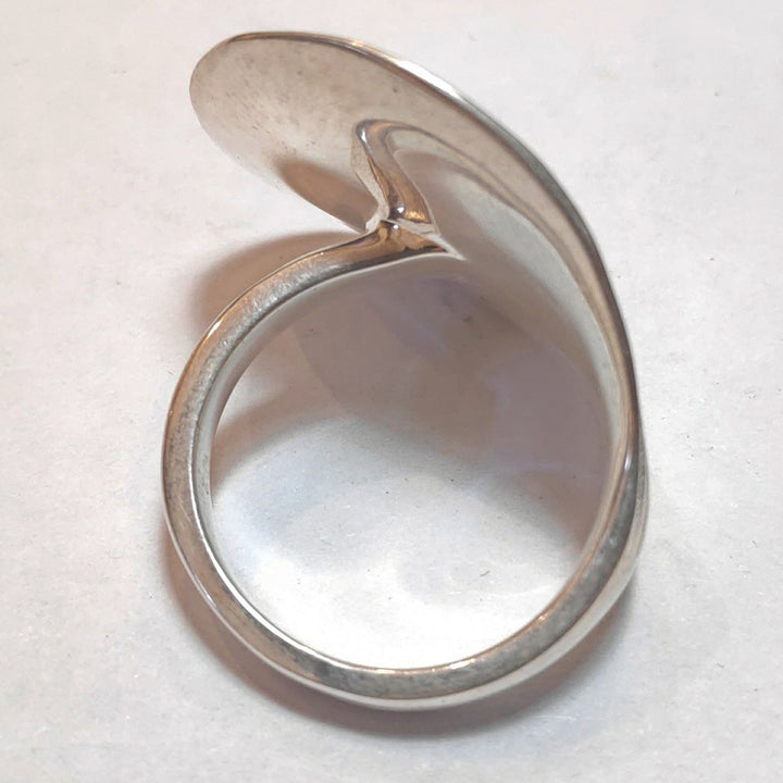 Stilisierter fächerförmiger Ring - SENSU