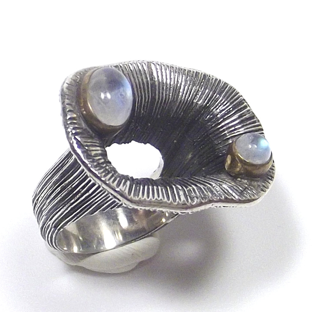 Orecchini Pendenti In Argento 925 Con Pietra Di Luna Arcobaleno – Marchesa 4x8mm, Gioielli Artigianali Crystalcraftindia