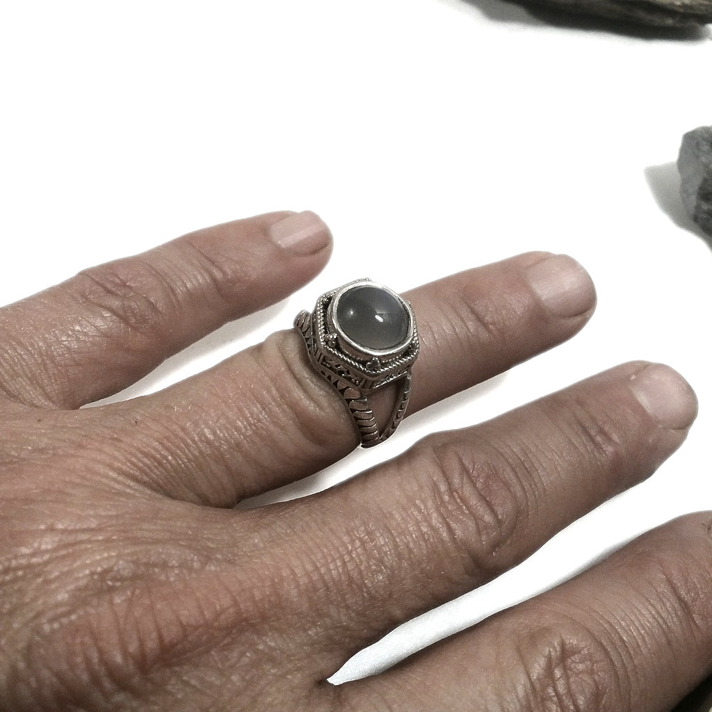 925er Silber Bandring handgefertigt RING Mondstein, Rubinwurzel | SILBERRINGE