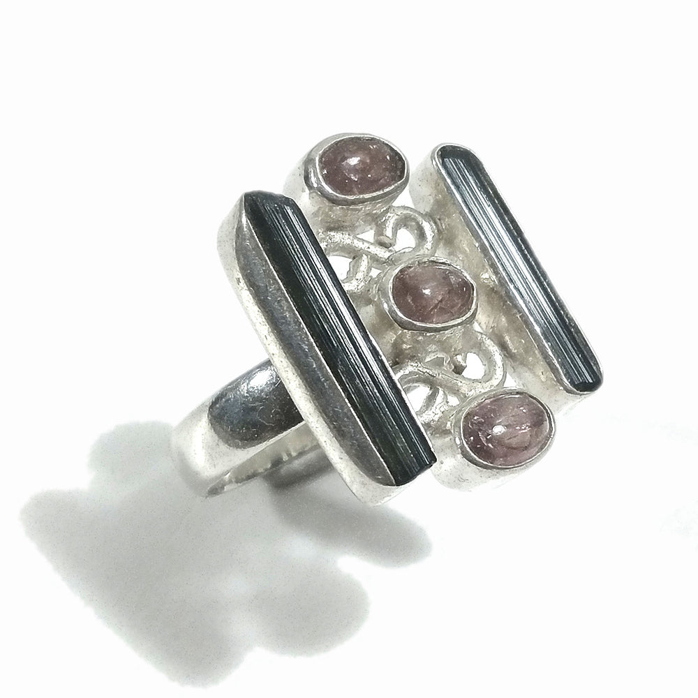 Anello con pietra in argento 925 con Tormalina rosa e nera | GIOIELLI ARTIGIANALI
