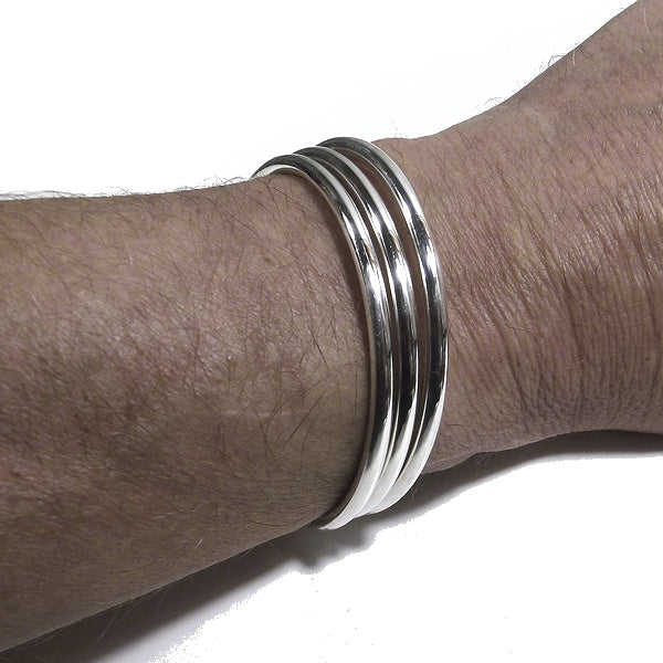 Glattes Kreisarmband ARULA in Silber für MANN oder FRAU – starr | Herrenschmuck
