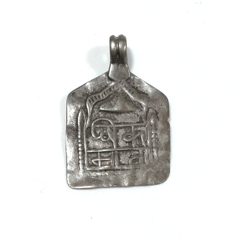 Ciondolo ETNICO in argento antico con SANTOSHI MATA dea della soddisfazione