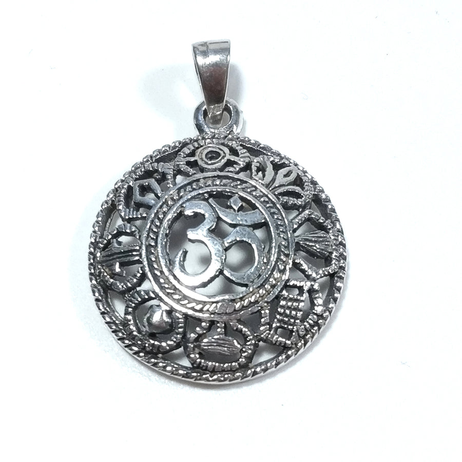 Ciondolo etnico in argento 925 con OM - KATHERA