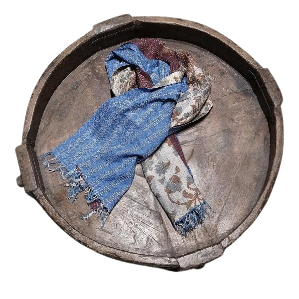 KANTHA Schal mit Vintage Seidenmischgewebe blaue Handstickerei