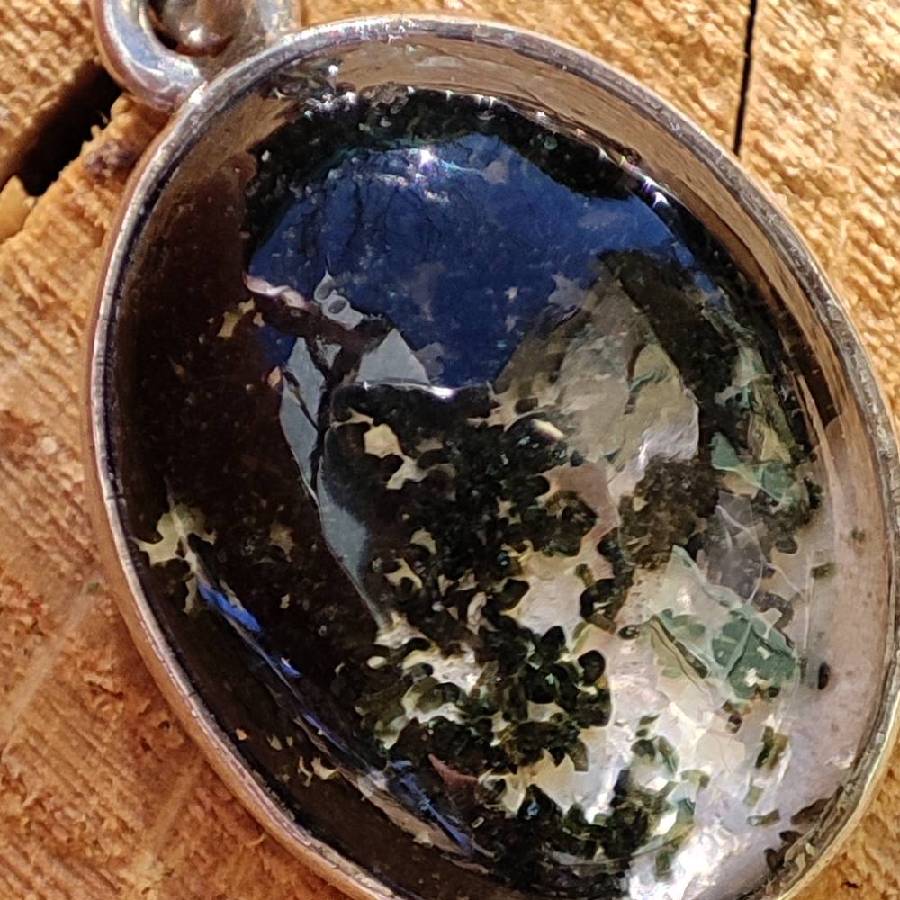 Mono-Ohrring in 925er Silber mit Moosachat - Einzelstück