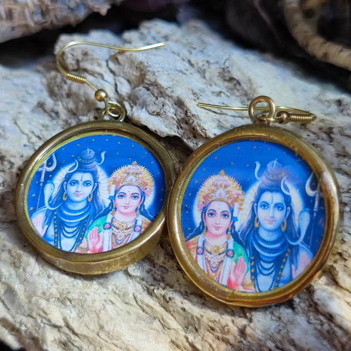 Indische Shiva- und Parvati-Ohrringe aus Messing